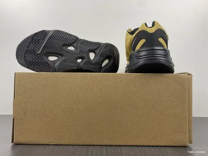 hype GZ0717 Flux' 700 Boost 'Honey Yeezy MNVN 0530